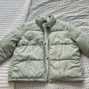 Brandy Melville Puffer